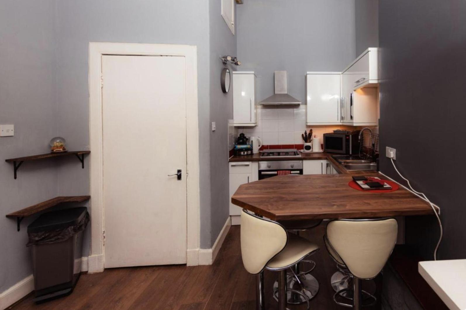 Warm Apartment By Holyrood Palace! Edinburgh Eksteriør bilde